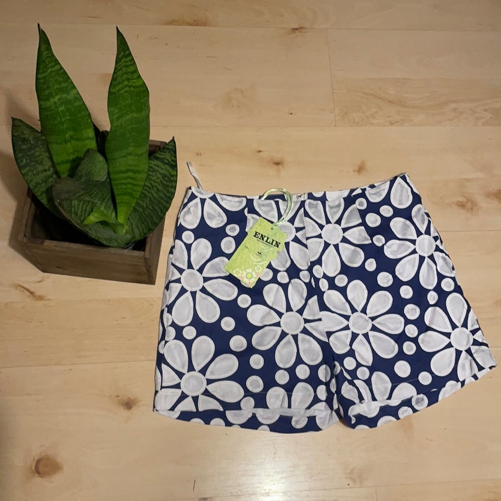 Enlin 💙 Polka Dot Flower Shorts